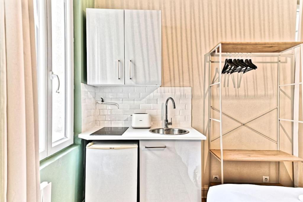 Apartment Au Centre De - 14eme Arrondissement *